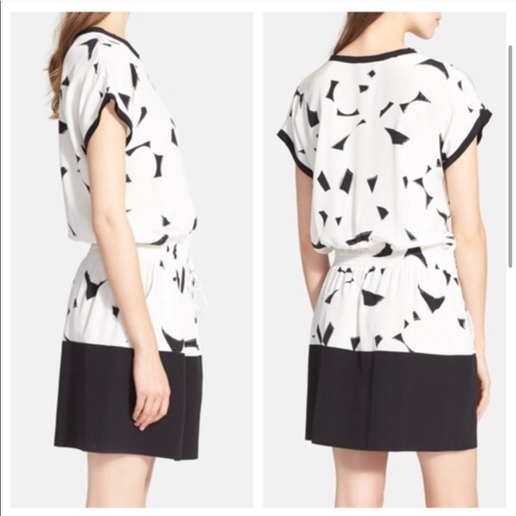 Vince Dresses & Skirts - VINCE Geometric Print Dress 100% Silk Size Medium